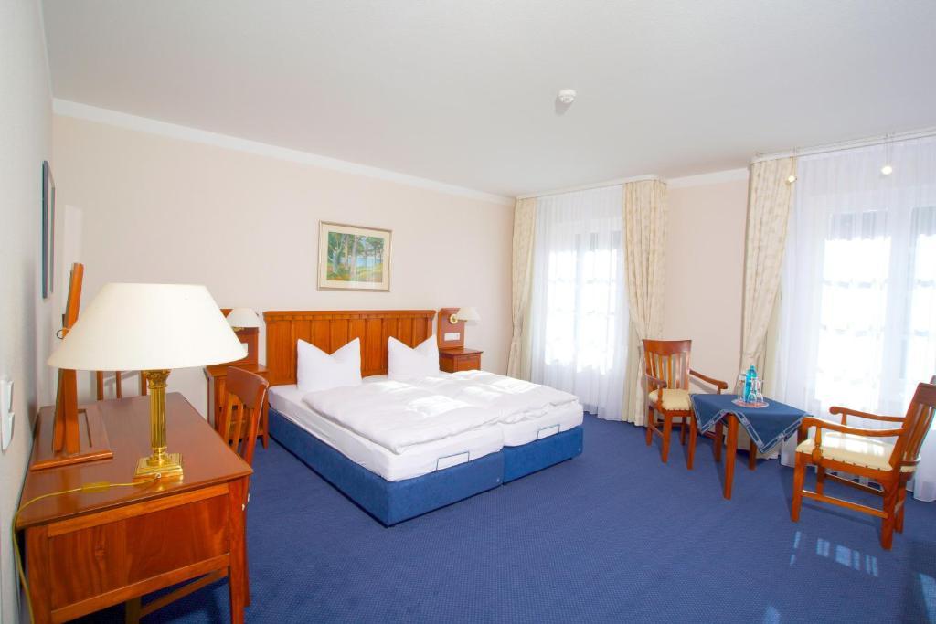 Hotel Badehaus Goor Путбус Стая снимка