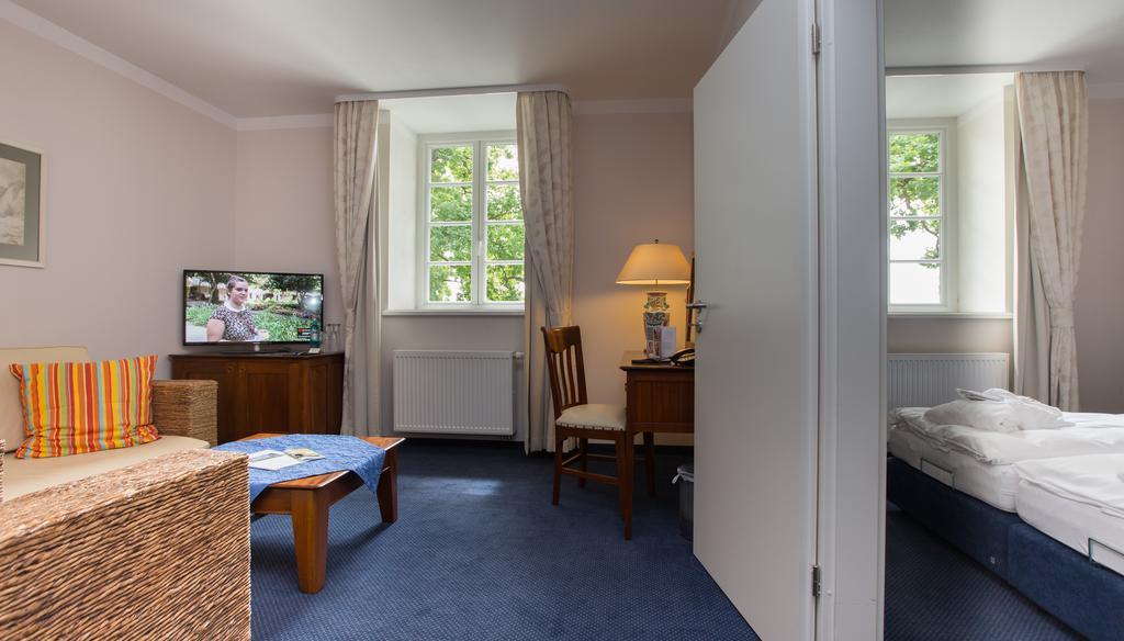 Hotel Badehaus Goor Путбус Екстериор снимка