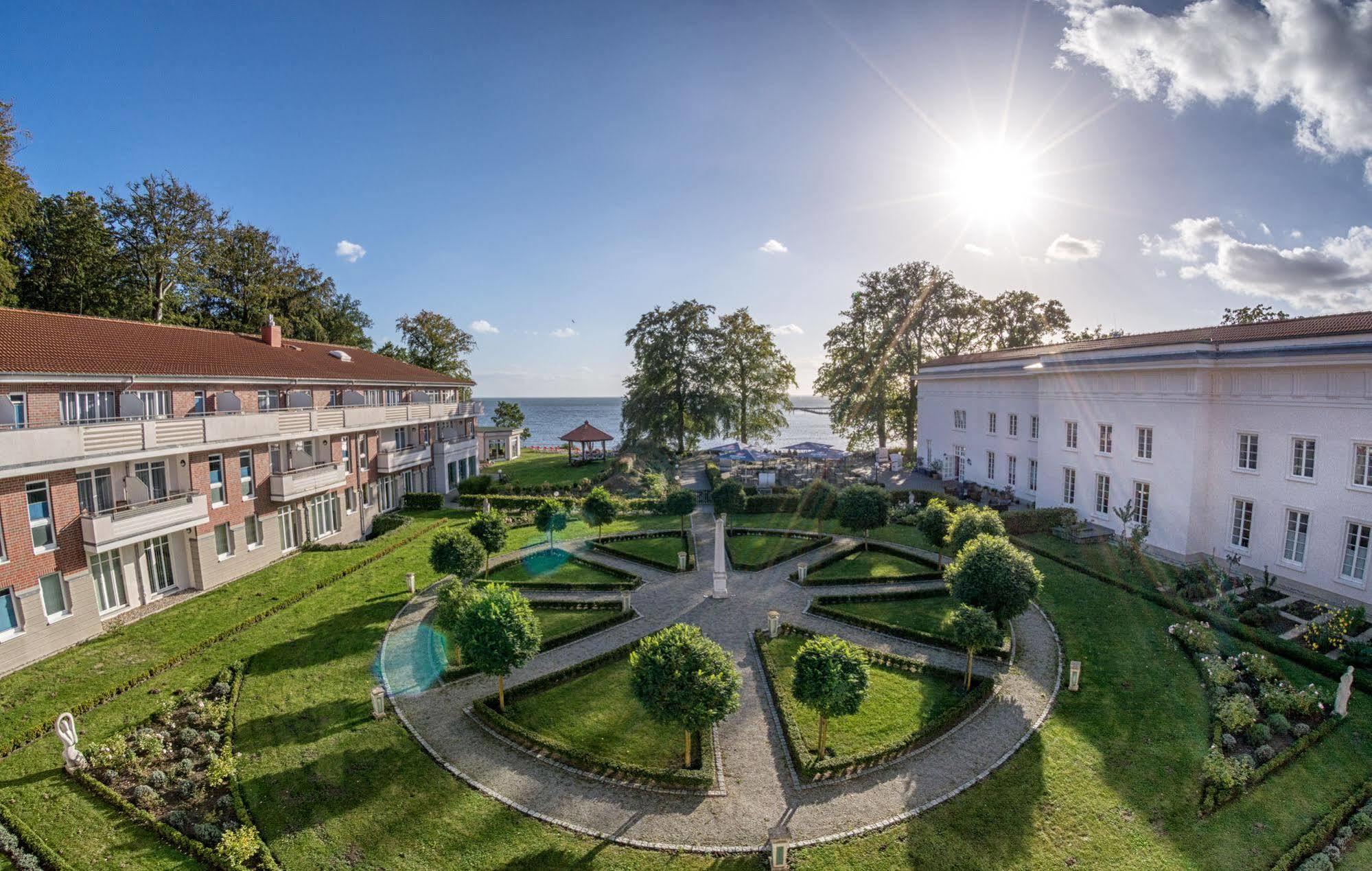 Hotel Badehaus Goor Путбус Екстериор снимка