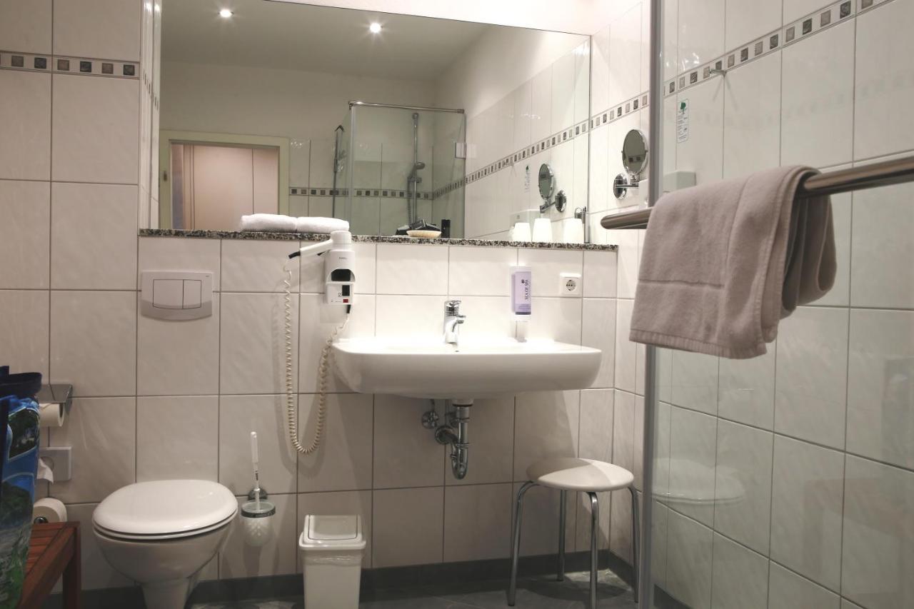Hotel Badehaus Goor Путбус Екстериор снимка