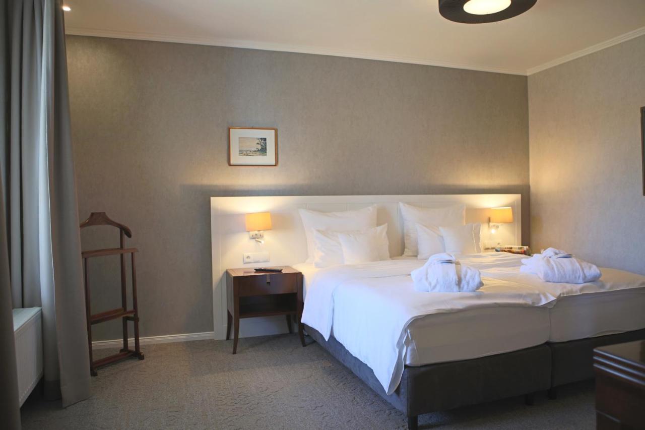 Hotel Badehaus Goor Путбус Екстериор снимка