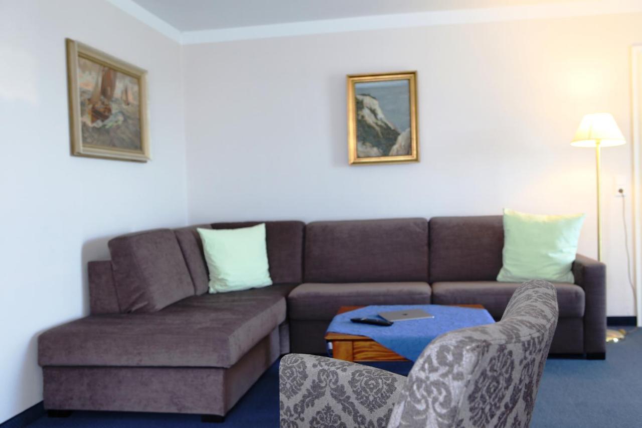 Hotel Badehaus Goor Путбус Екстериор снимка
